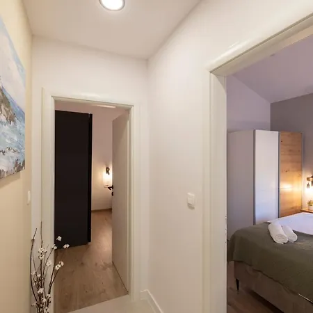Prestige Makarska