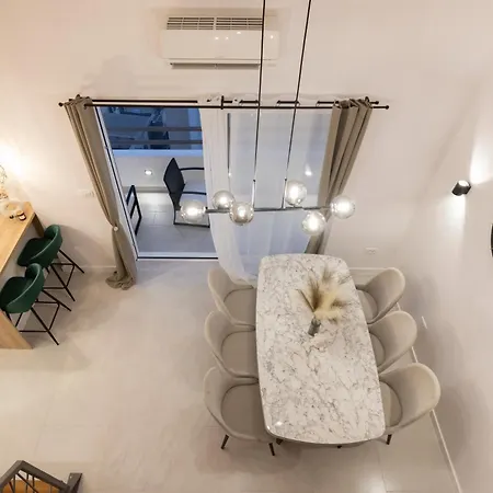 Prestige Apartment *